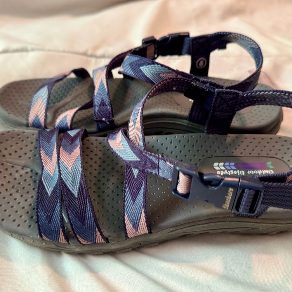 Skechers outside life style Navy and Light Pink Strappy Sandals